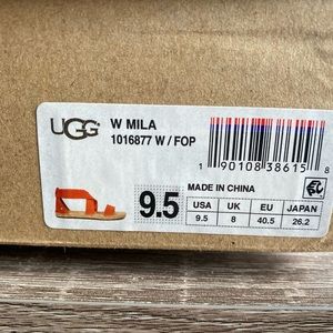 Ugg orange sandal